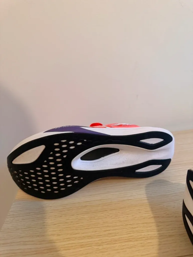 Asics Magic Speed 3 bike d'occasion — image 4 sur 5