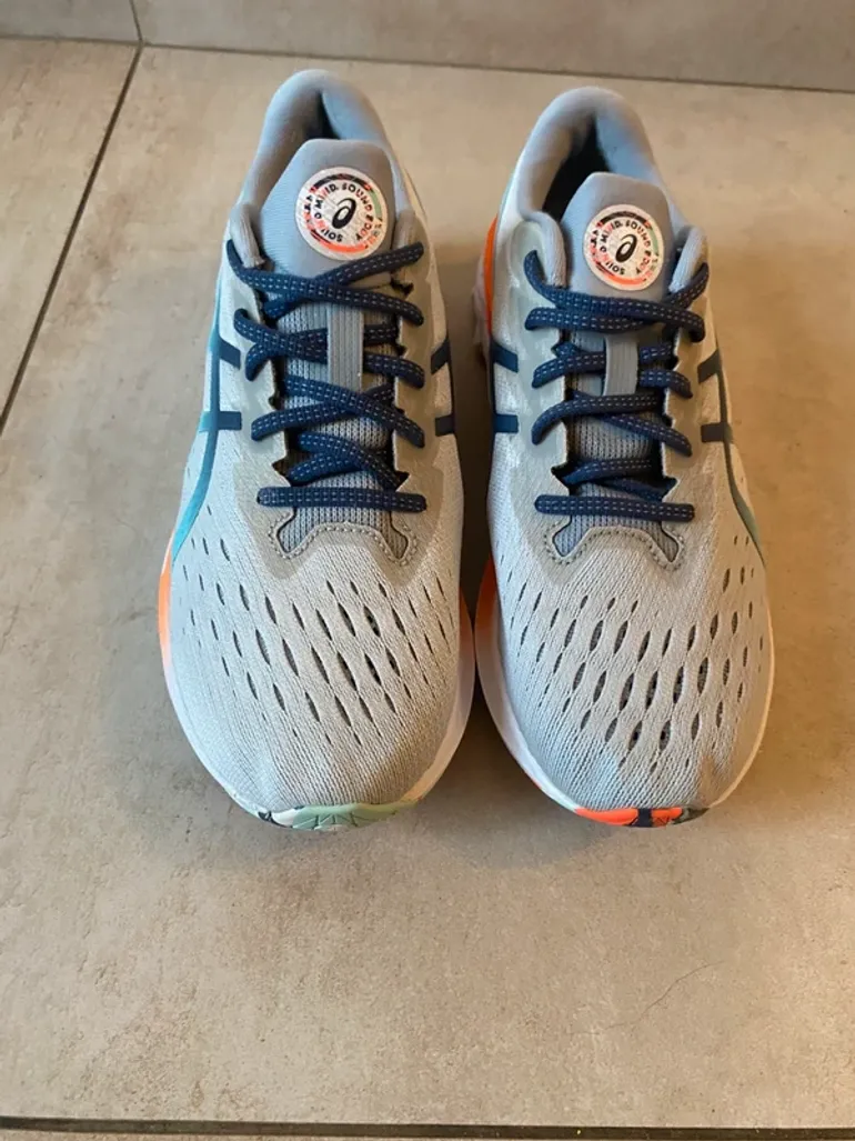 Used Asics Novablast 2 – Celebration of Sport Pack 2021 bike — image 5 of 8