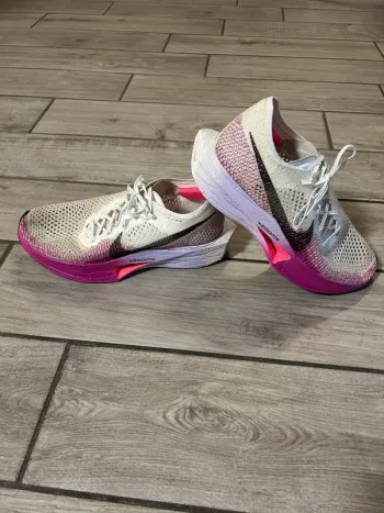 Used Scarpa Vaporfly 3 Running Shoes