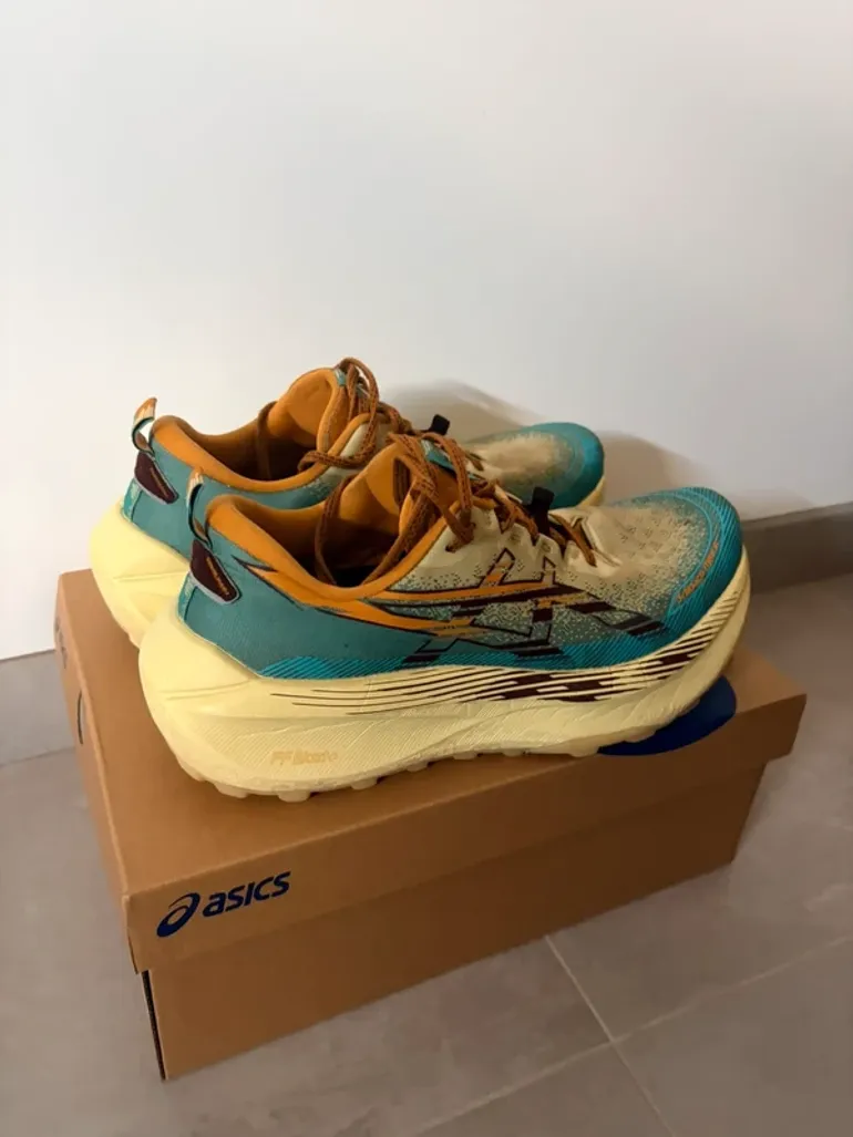 Asics Trabuco Max 4 bike usato — immagine 2 di 8