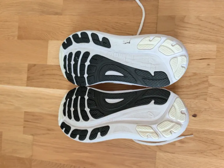 Used Asics Gel Kayano 31 bike — image 2 of 8