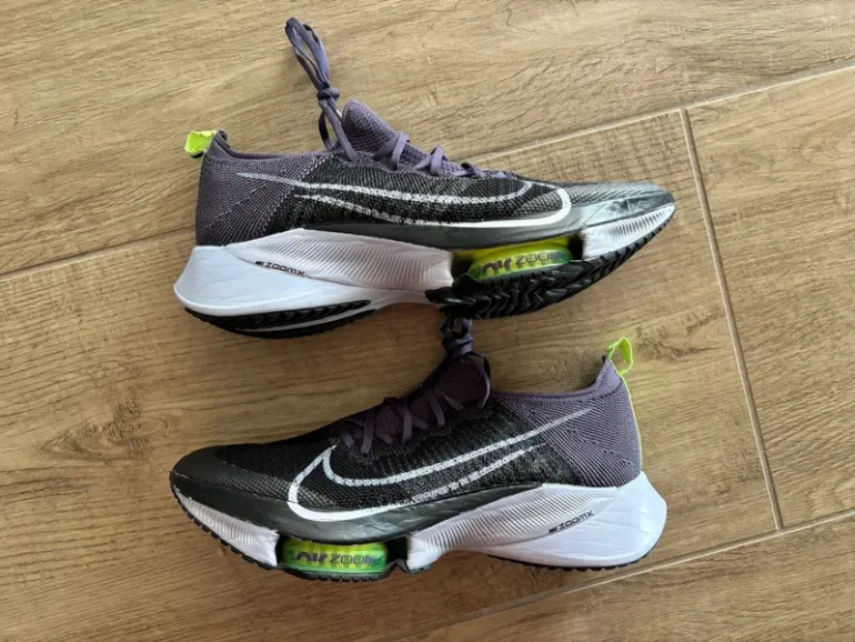 Použité Nike Air Zoom Tempo Next% Flyknit bike — obrázek 3 z 8