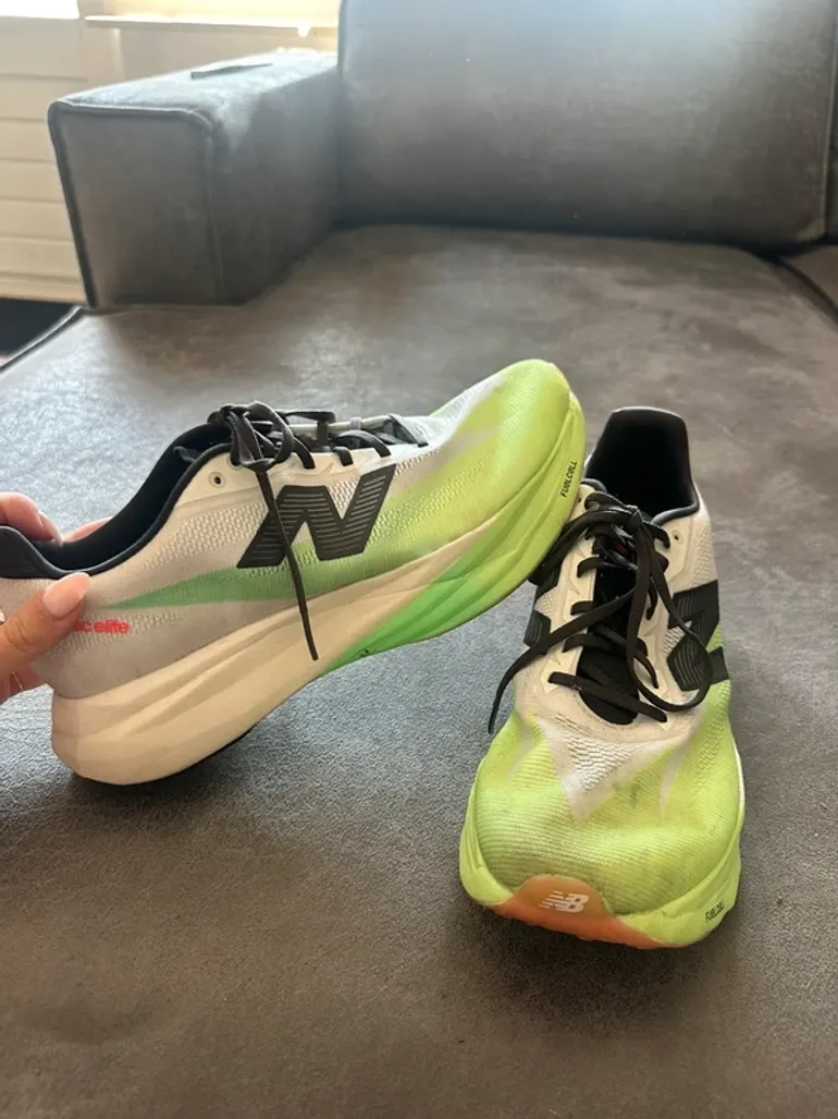 Brugt New Balance FuelCell Supercomp Elite V5 bike — billede 2 af 8