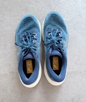 Used Asics Gel-Kayano Lite 3 bike — image 2 of 6