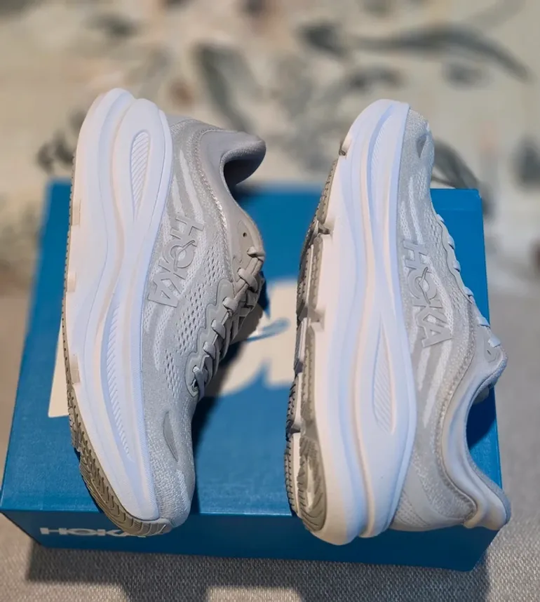 Hoka sneakers bike d'occasion — image 7 sur 12