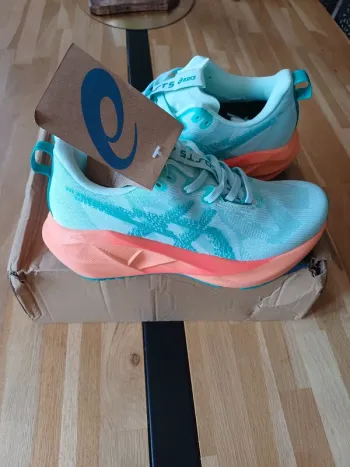 Orange Novablast 5 Running Shoes usato