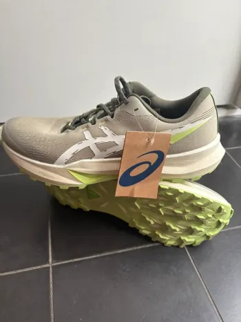 Tweedehands Asics Fujilite 6 bike — afbeelding 2 van 6