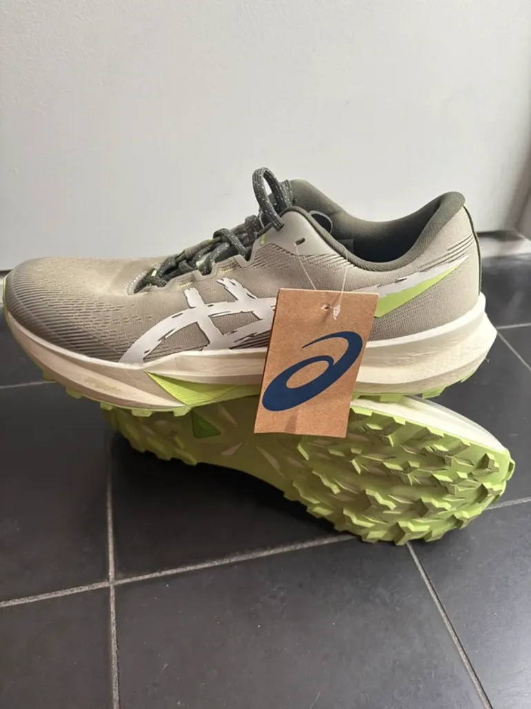 Tweedehands Asics Fujilite 6 bike — afbeelding 2 van 6