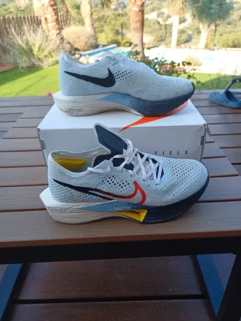 Used Nike Vaporfly 3 bike — image 2 of 4