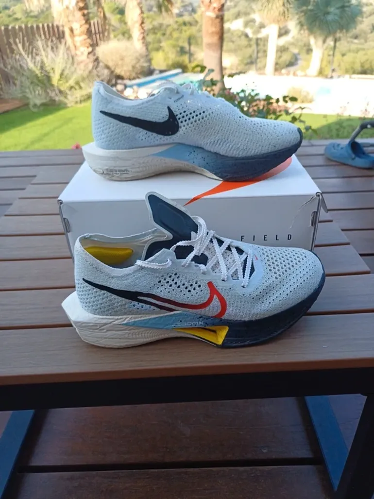 Used Nike Vaporfly 3 bike — image 2 of 4