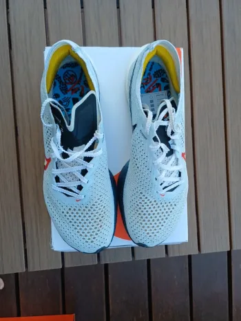 Used Nike Vaporfly 3 bike — image 3 of 4
