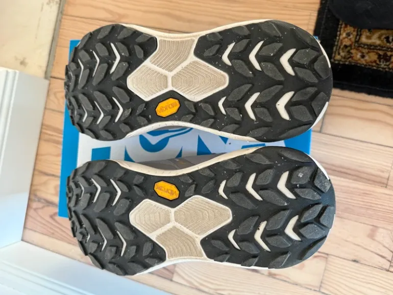 Used Hoka M TRANSPORT GTX bike — image 8 of 9