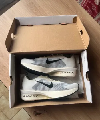 Używany Nike Vaporfly 4 bike — zdjęcie 3 z 3