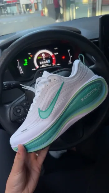 Used Nike Vomero Plus Running Shoes