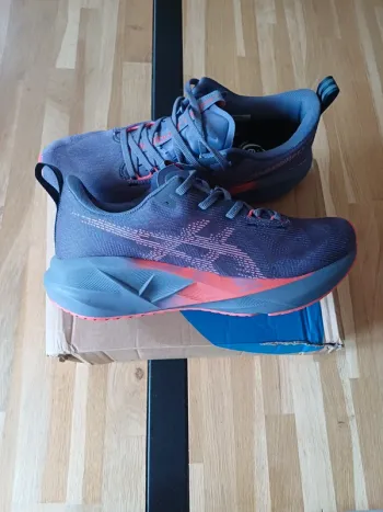 Orange Novablast 5 Running Shoes usato