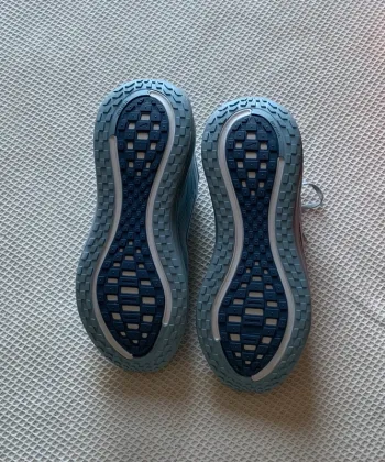 Used Nike Vomero Plus bike — image 4 of 5