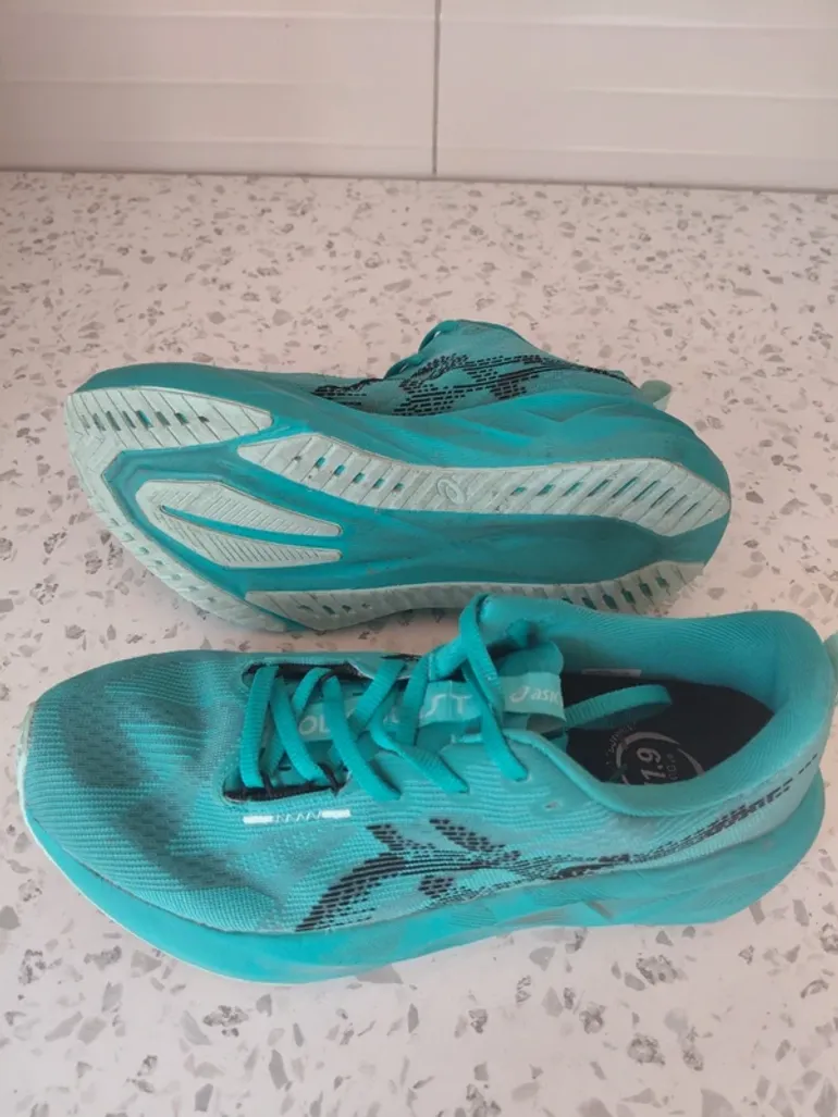 Used Asics Novablast 5 bike — image 5 of 6