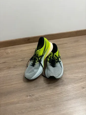 Used Asics metaspeed edge 2024 Running Shoes
