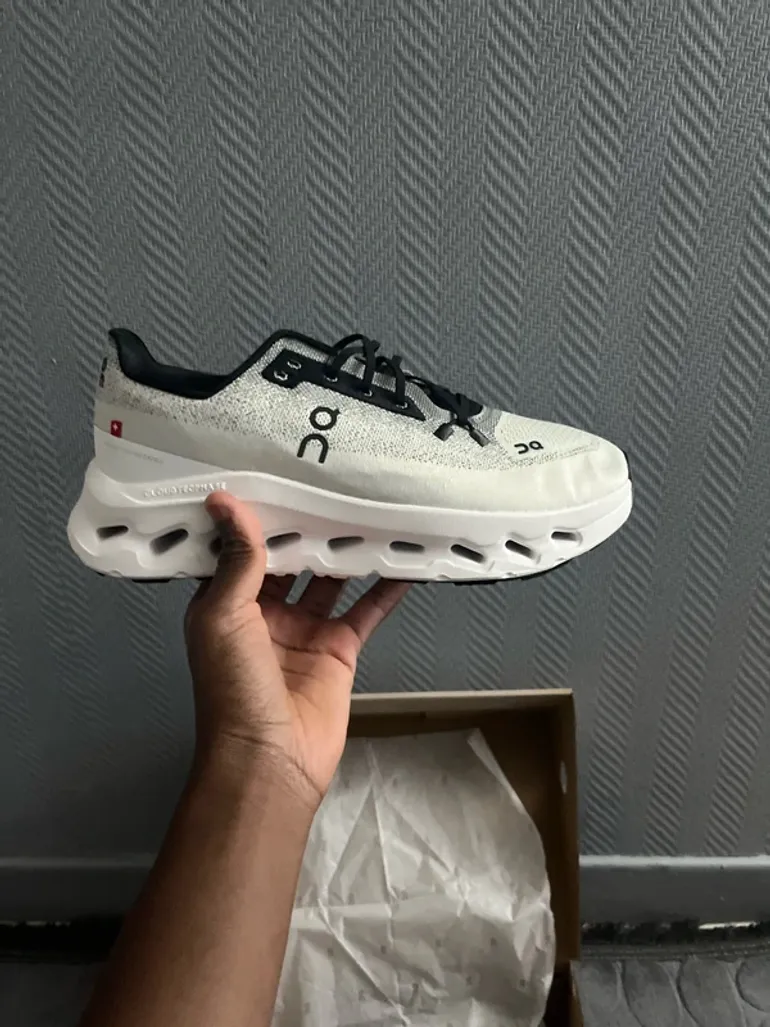 Käytetty On Running Shoes bike — kuva 2 / 5