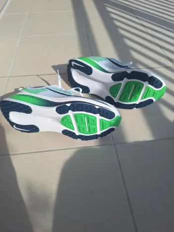 Used Nike Zoom Vomero 18 bike — image 3 of 5