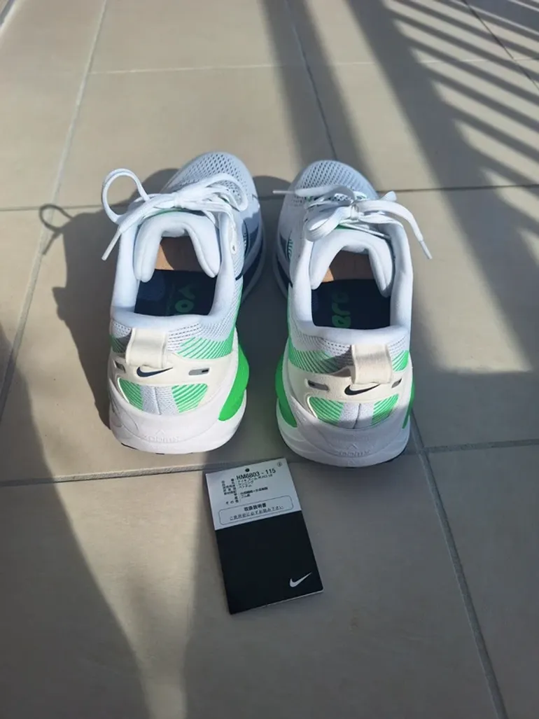 Used Nike Zoom Vomero 18 bike — image 4 of 5