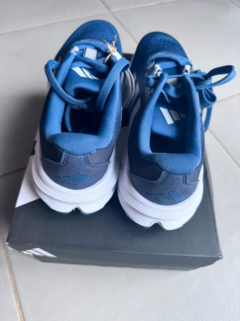 Used Adidas Questar 3 M bike — image 6 of 10