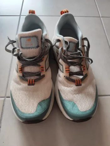 New Balance Sneakers Running Shoes usato