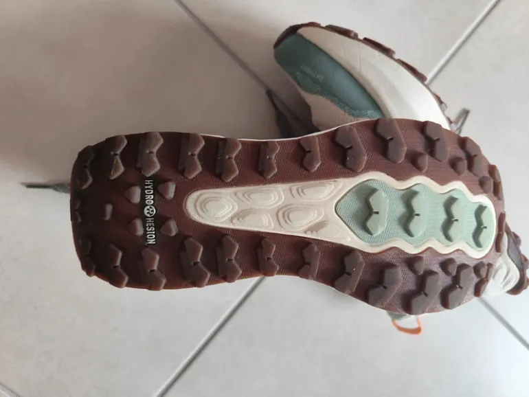 New Balance Sneakers bike usato — immagine 2 di 4