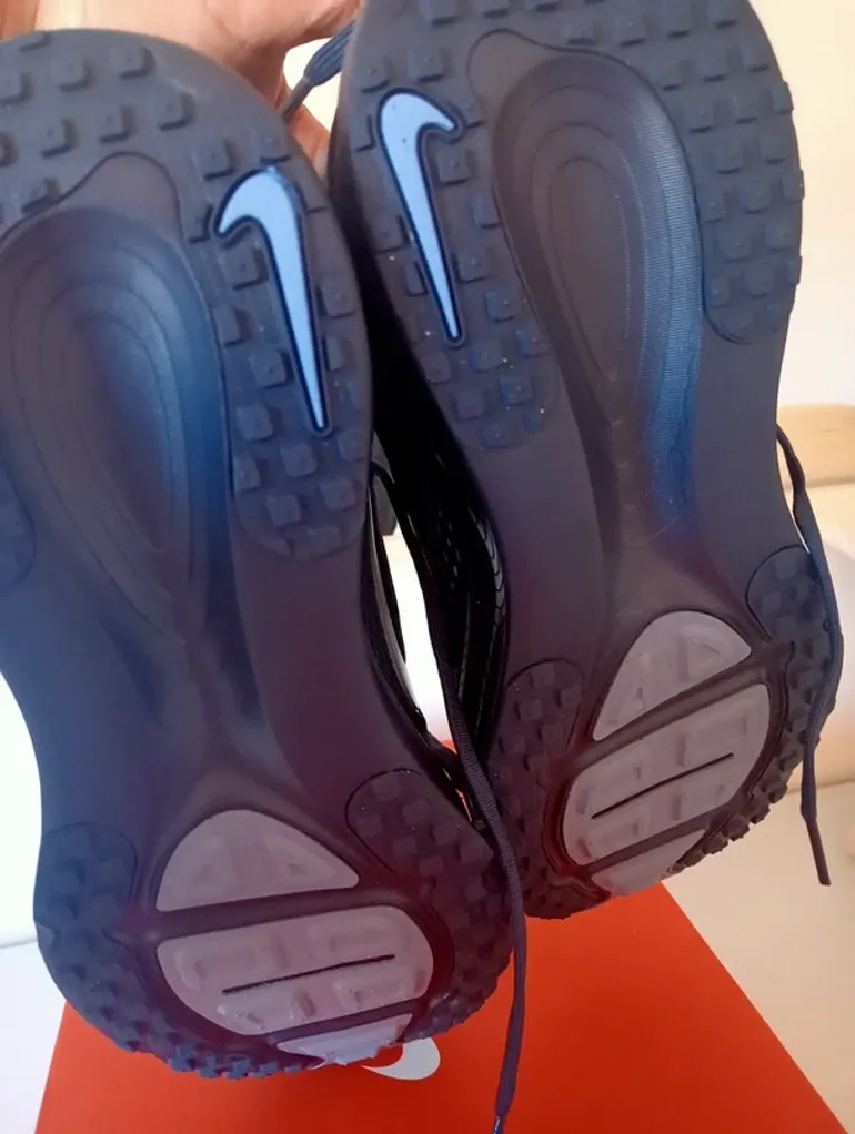 Used Nike Vomero 18 bike — image 7 of 7
