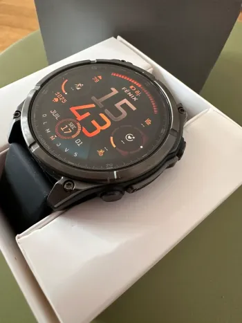 Premium Fenix 8 AMOLED Sapphire Titanium bike de segunda mano — imagen 3 de 14