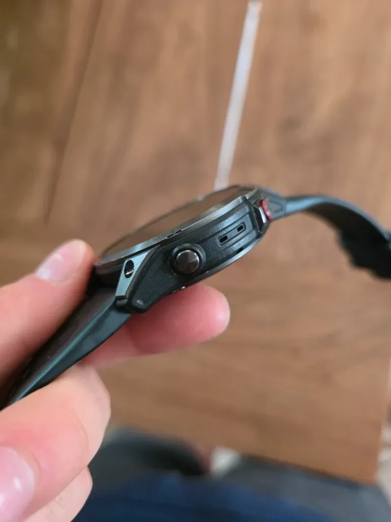 Used Garmin Epix Gen 2 Sapphire bike — image 6 of 7