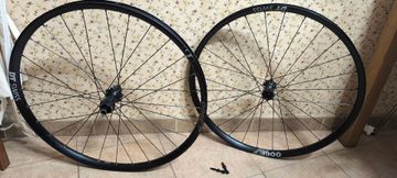 Used Dt Swiss E1900 Wheelset bike — image 10 of 11