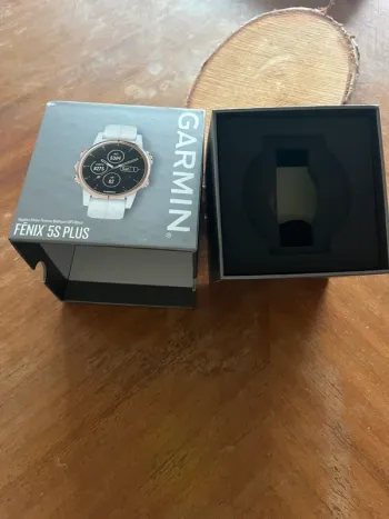 Used Garmin Fenix 5S Plus Sapphire bike — image 13 of 15