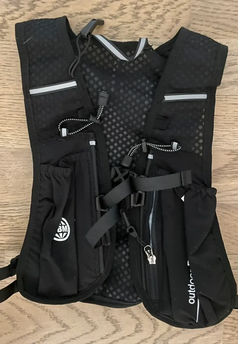 Salomon Outdoor Hydration Vest bike d'occasion — image 4 sur 7