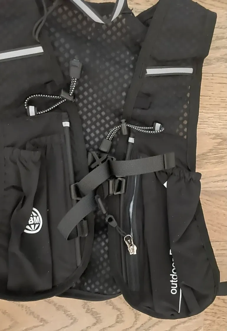 Salomon Outdoor Hydration Vest bike d'occasion — image 6 sur 7
