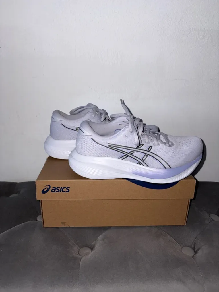 Käytetty Asics Gel-Excite 11 bike — kuva 4 / 7