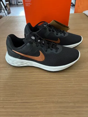 Used Nike Revolution NN Next Nature Running Shoes