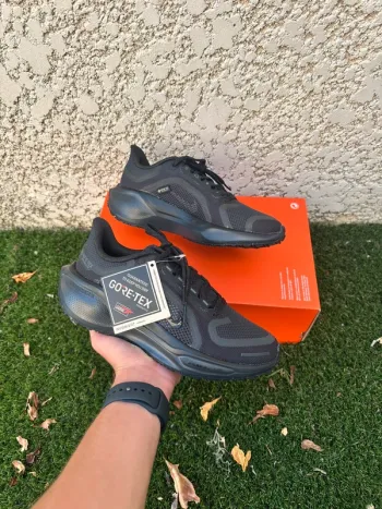 Pegasus Air Zoom 41 GORE-TEX Running Shoes d'occasion