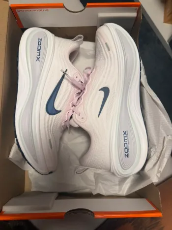 Tweedehands Nike Vomero plus bike — afbeelding 2 van 4