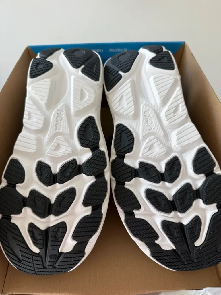 Used Hoka Clifton 10 bike — image 2 of 5
