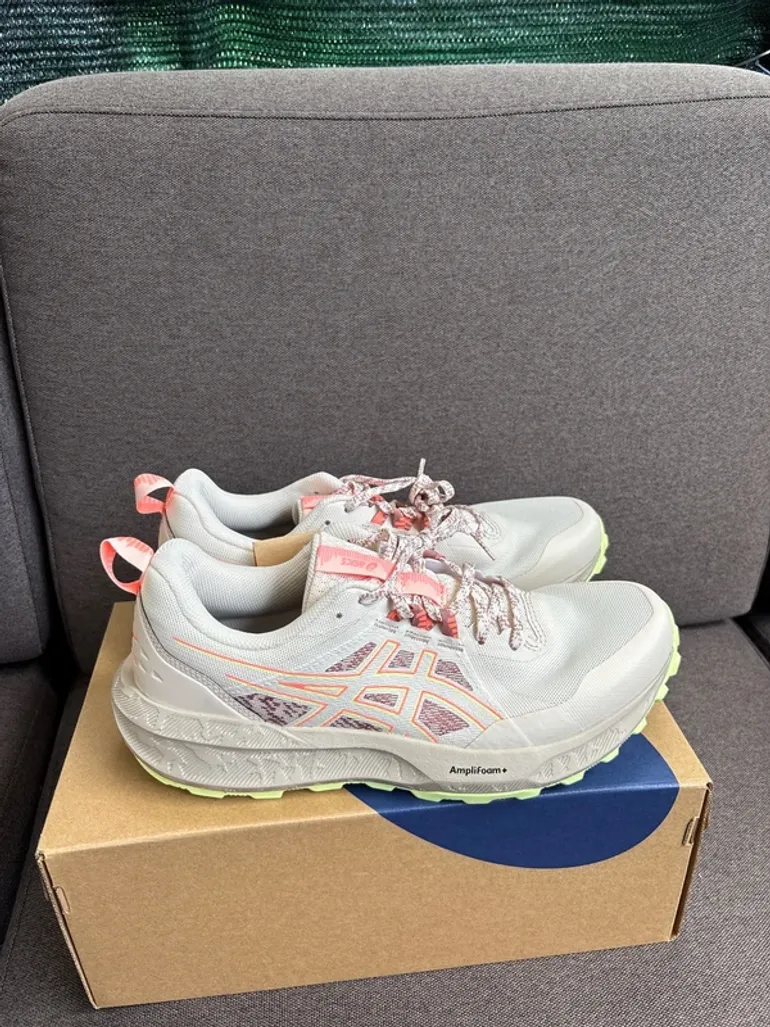 Asics Sonoma 8 bike d'occasion — image 2 sur 9