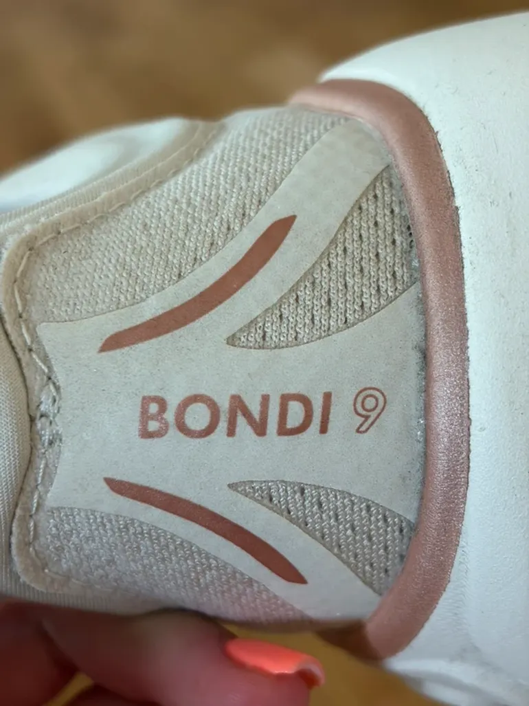 Tweedehands Hoka Bondi 9 bike — afbeelding 7 van 10