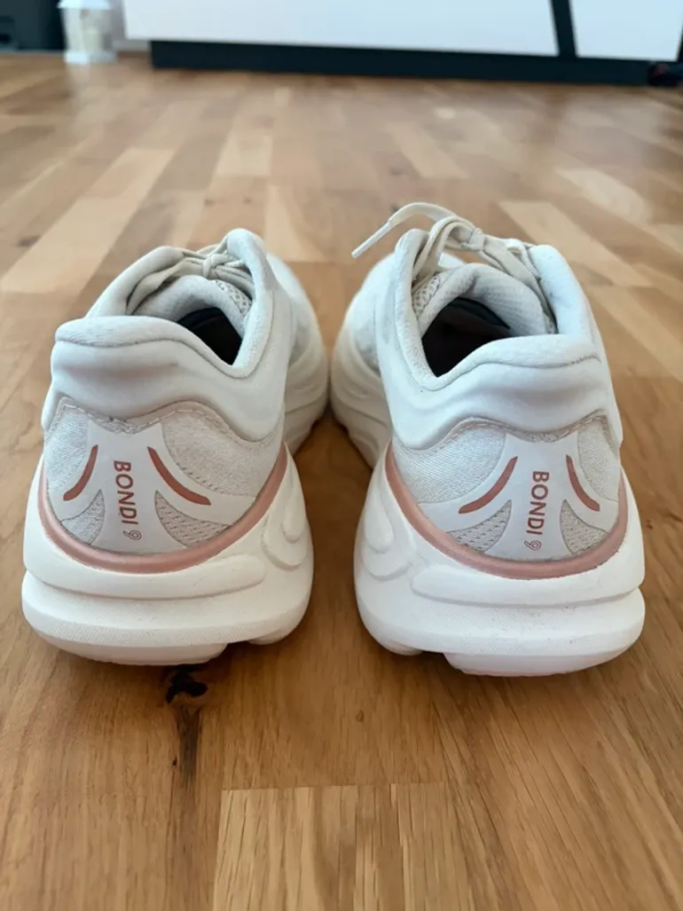 Tweedehands Hoka Bondi 9 bike — afbeelding 6 van 10