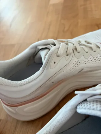 Tweedehands Hoka Bondi 9 bike — afbeelding 5 van 10