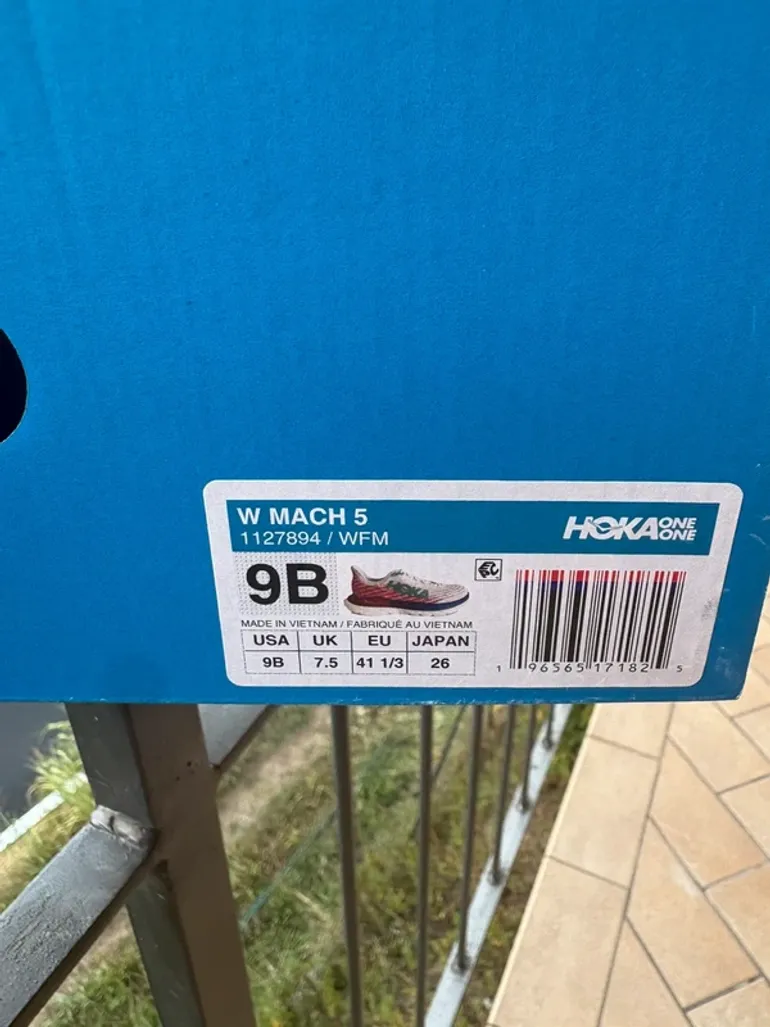 Used Hoka Running Shoes bike — image 4 of 4