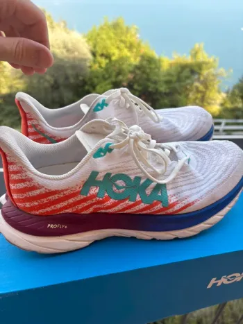 Used Hoka Running Shoes bike — image 2 of 4