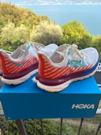 Used Hoka Running Shoes bike — image 3 of 4