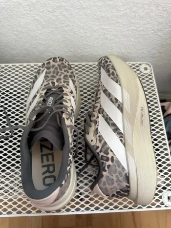 Käytetty Adidas Adizero Running Shoes