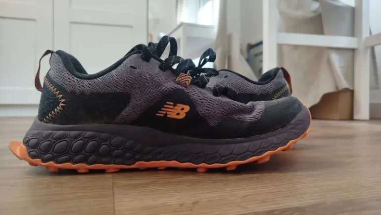 Used New Balance Hierro v7 bike — image 4 of 8