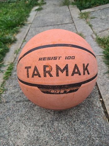 Tweedehands Tarmak Resist 100 Basketball